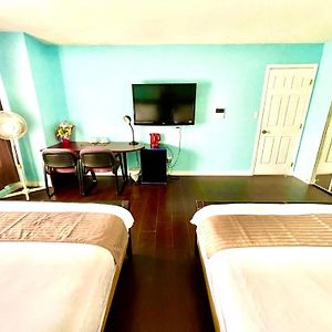 Queen Suite Spa Bath